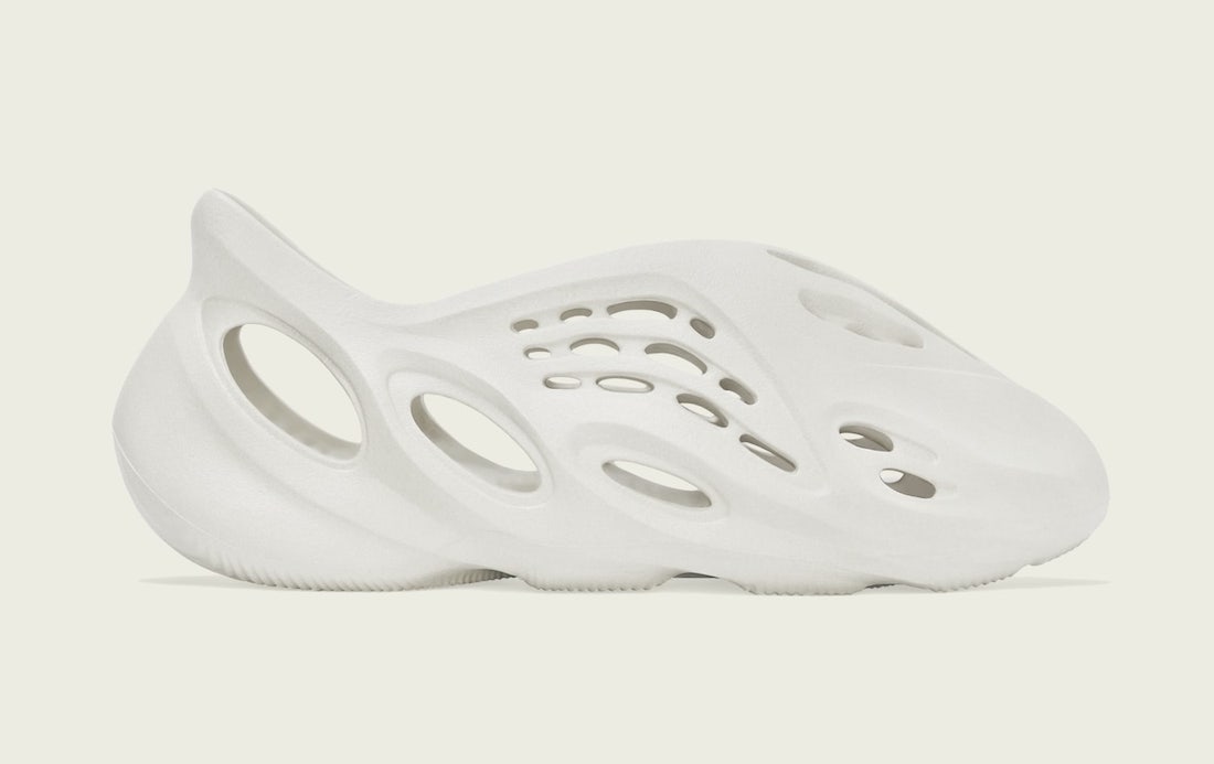 【5/29】アディダス イージー フォームランナー “ミネラルブルー” & “サンド” / adidas Yeezy Foam Runner