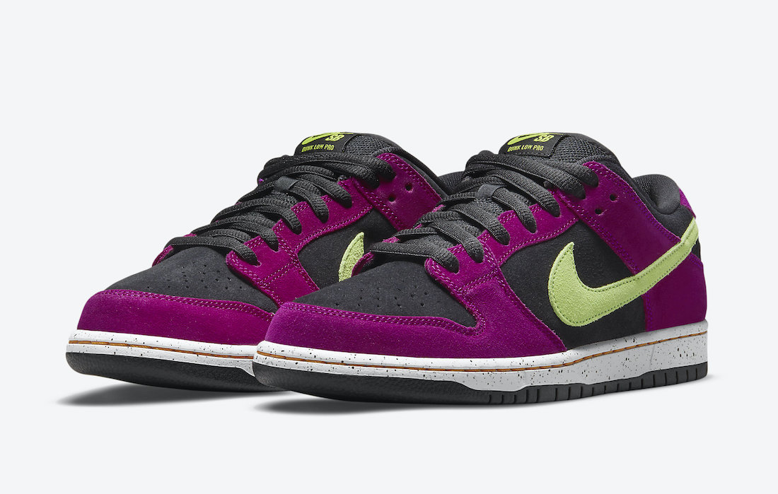 nike dunk purple red