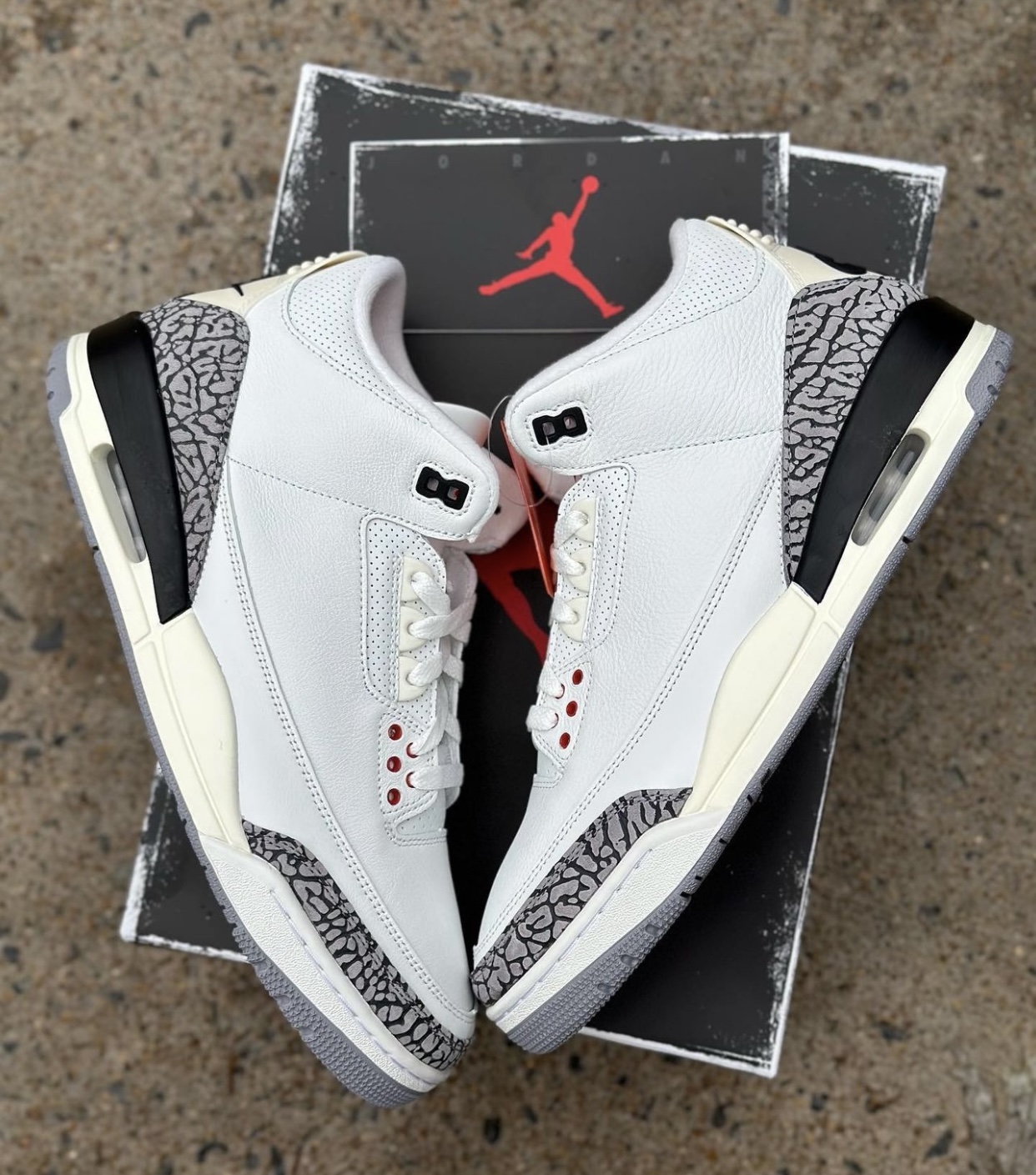 air jordan 3 white cement
