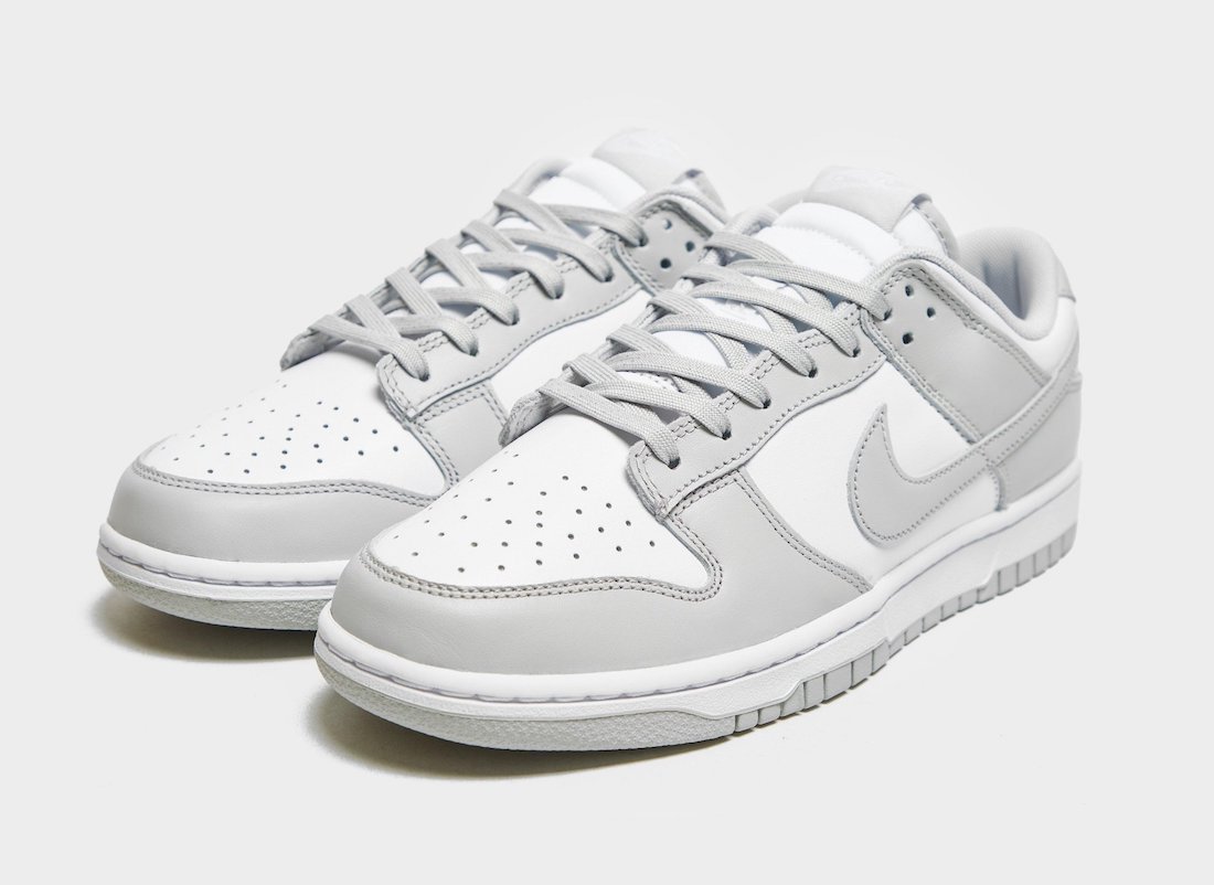Nike DunkLow Grey and White ナイキ　ダンク グレー