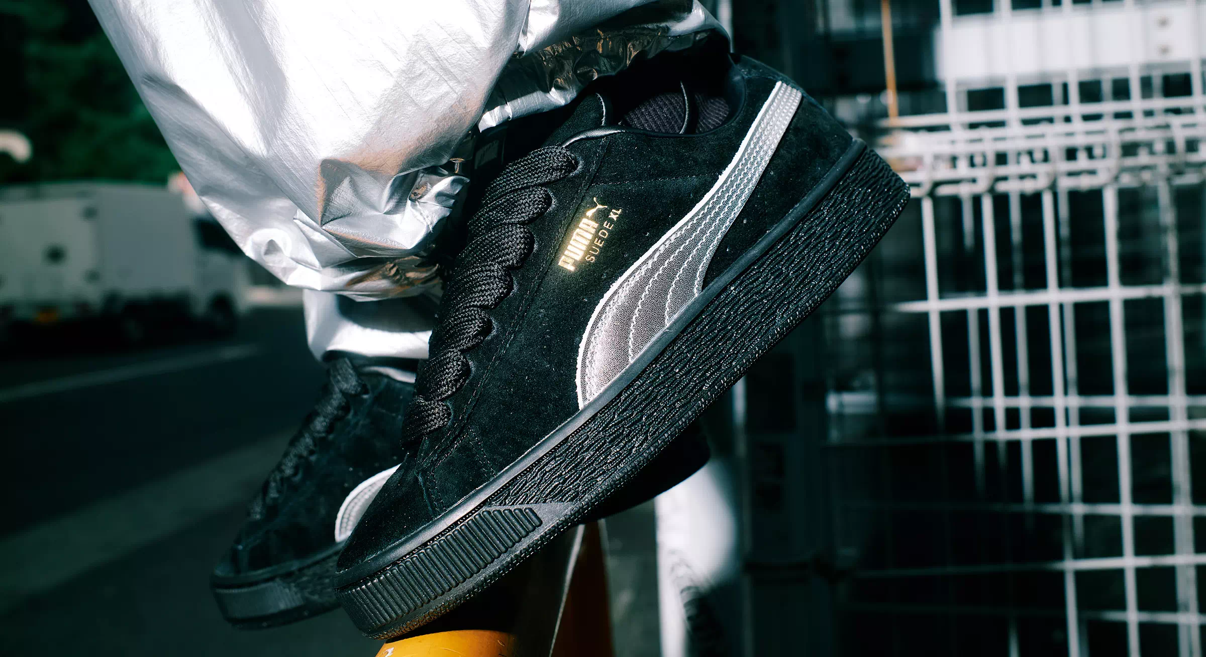 8/3】プーマ スエードXL 黒銀 | Puma Suede XL Billys Exclusive